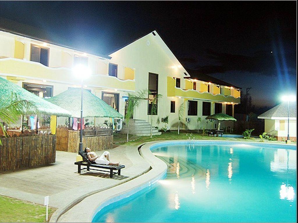 Phil Oasis Hotel & Resort Silang Экстерьер фото