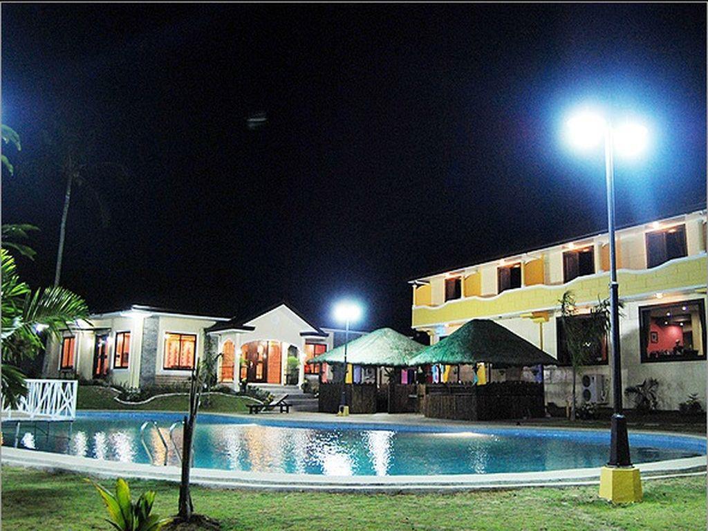 Phil Oasis Hotel & Resort Silang Экстерьер фото
