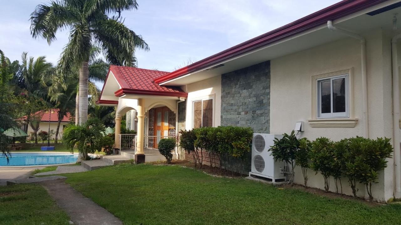 Phil Oasis Hotel & Resort Silang Экстерьер фото