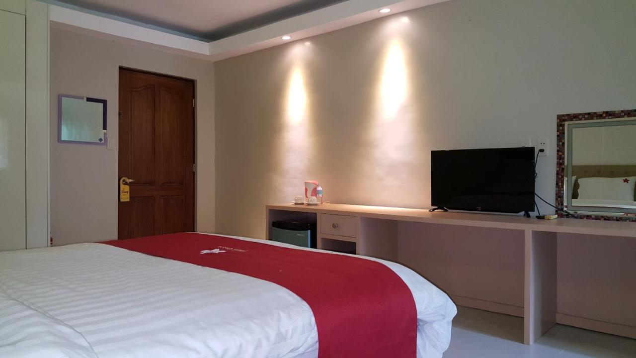 Phil Oasis Hotel & Resort Silang Экстерьер фото