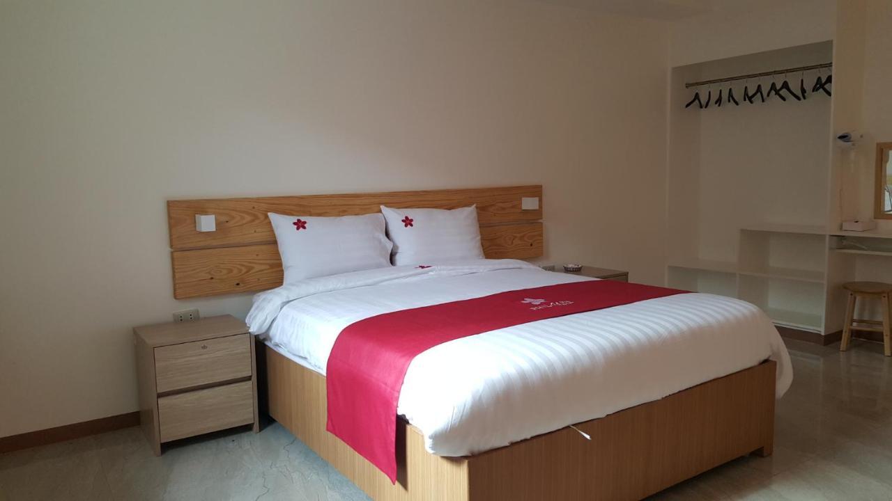 Phil Oasis Hotel & Resort Silang Экстерьер фото
