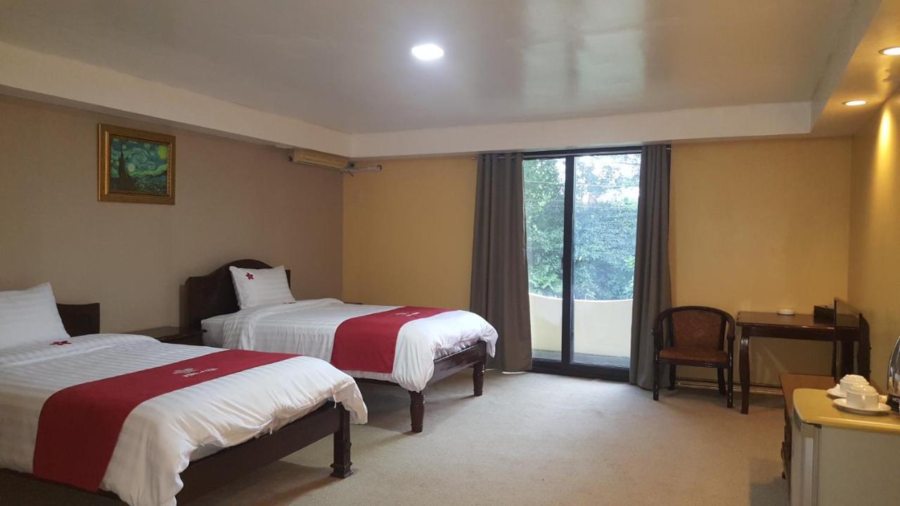 Phil Oasis Hotel & Resort Silang Экстерьер фото