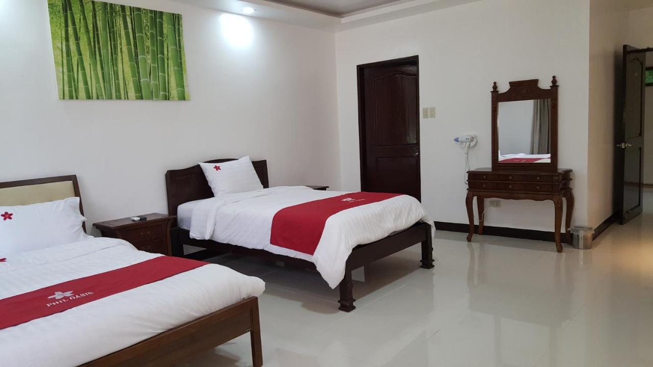 Phil Oasis Hotel & Resort Silang Экстерьер фото