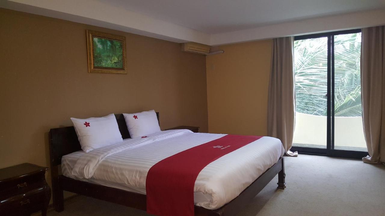 Phil Oasis Hotel & Resort Silang Экстерьер фото